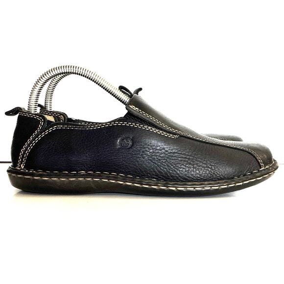 Born Black Leather Sz 8 Slip on Loafer Wide toe Box Shock Absorbing footbed - Picture 2 of 8